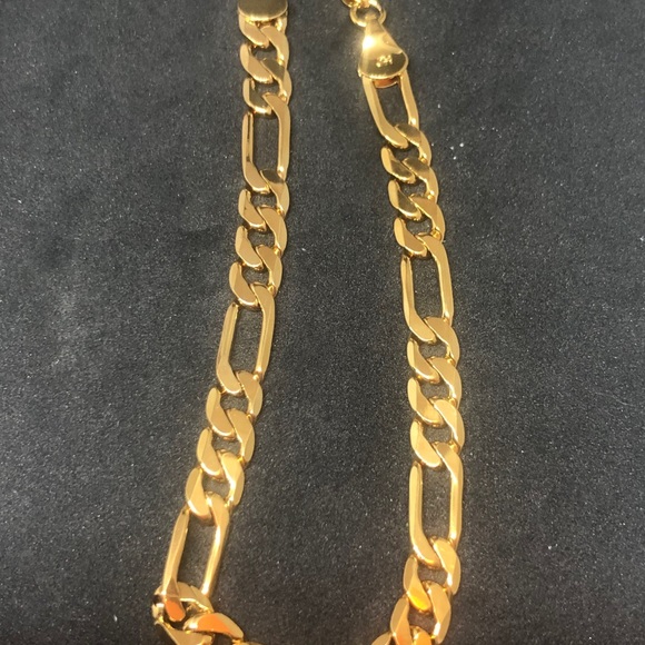 18KT Yellow Gold Filled Unisex Figaro Bracelet - Picture 7 of 11